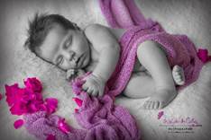 Description : Une image contenant intérieur, bébé, personne, pleine  Description générée automatiquement